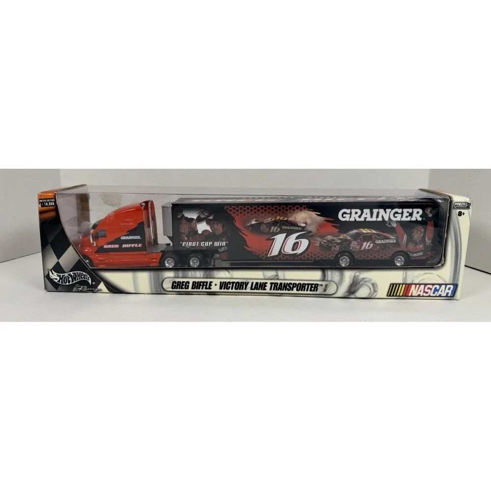 RARE Hot Wheels Greg Biffle #16 Grainger Victory Lane Transporter Sealed